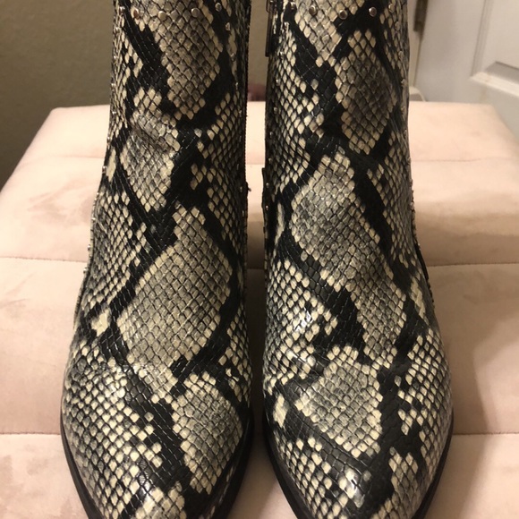 Circus by Sam Edelman snake skin booties - Picture 2 of 5